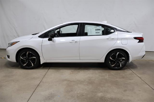 2025 Nissan Versa SR