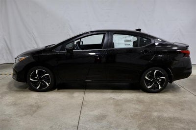 2025 Nissan Versa SR