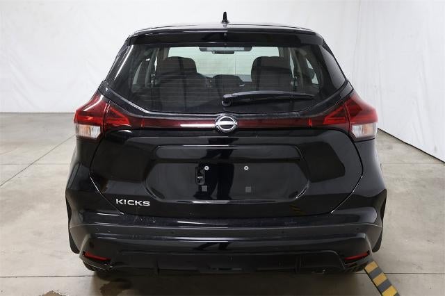 2025 Nissan Kicks Play S
