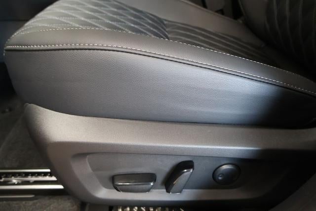 2026 Nissan Rogue Plug-In Hybrid Platinum