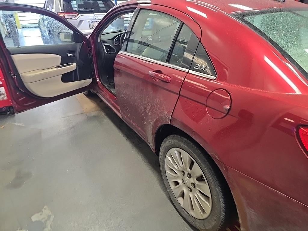 2011 Chrysler 200 LX