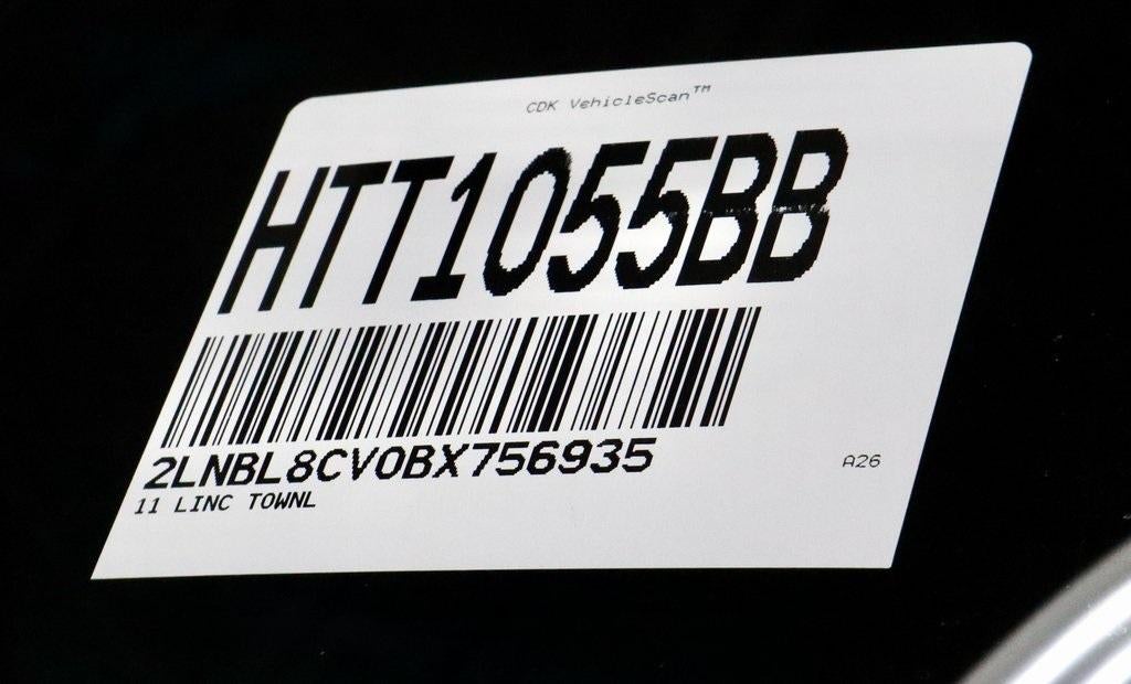 2011 Lincoln Town Car Signature Limited