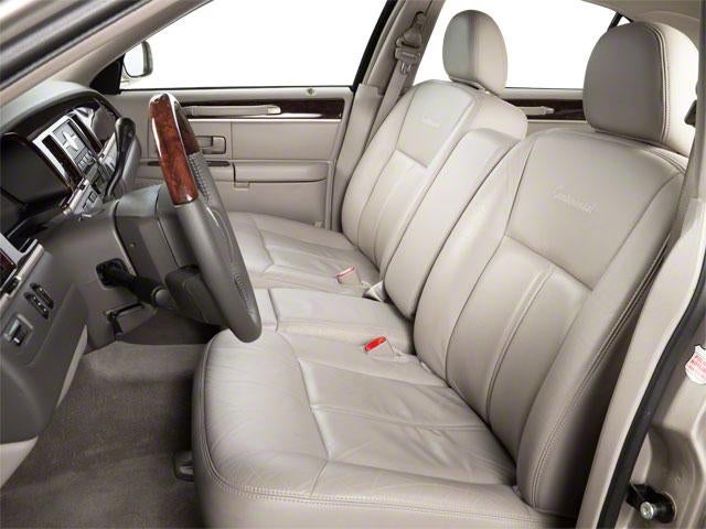 2011 Lincoln Town Car Signature Limited