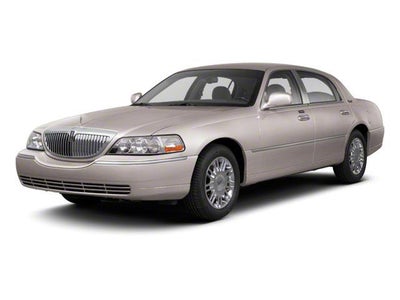 2011 Lincoln Town Car Signature Limited