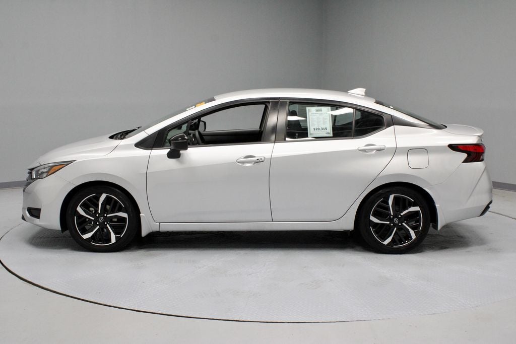 2023 Nissan Versa SR