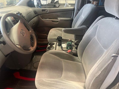 2009 Toyota Sienna CE