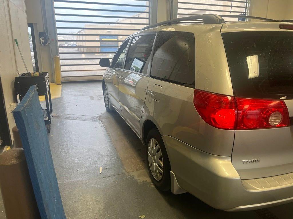 2009 Toyota Sienna CE