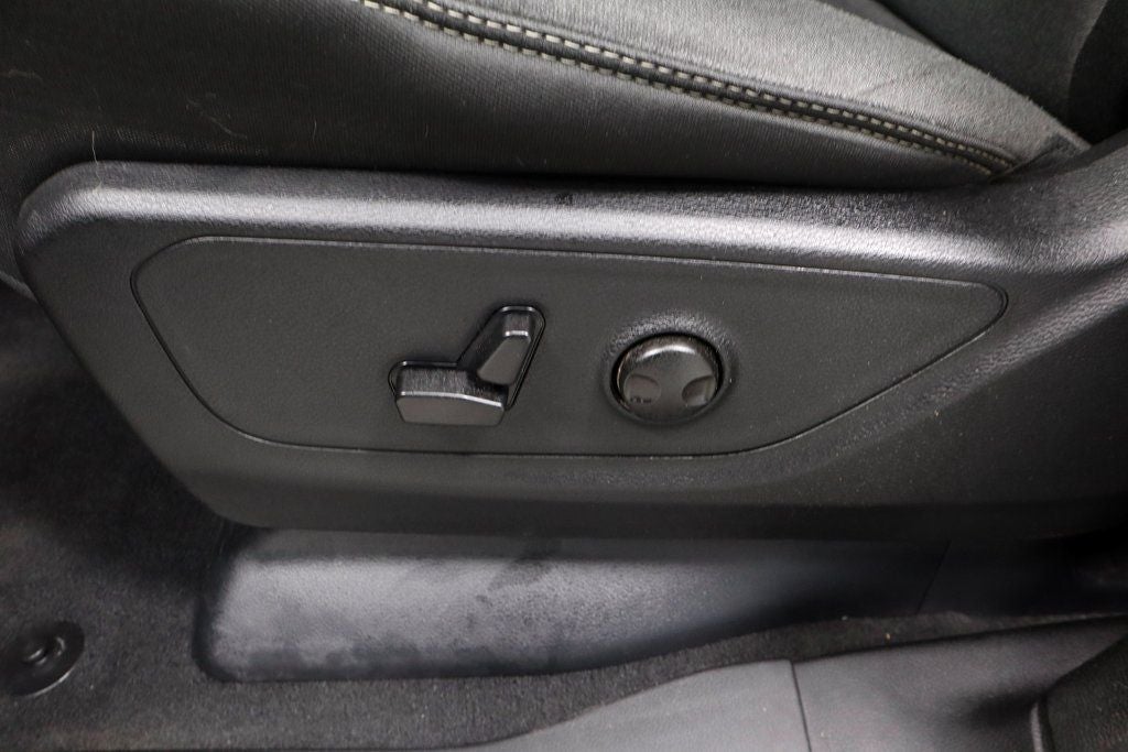 2025 RAM 1500 Big Horn 4x4 Crew Cab 5'7" Box