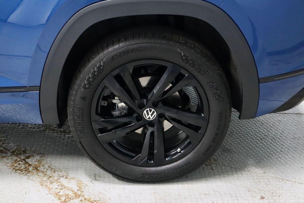 2025 Volkswagen Atlas Cross Sport 2.0T SEL R-Line Black 4MOTION