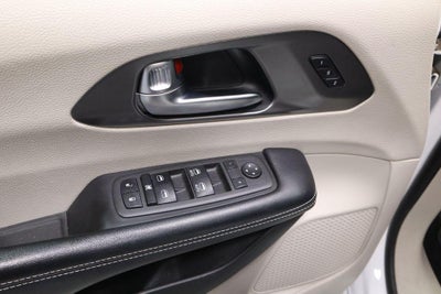 2022 Chrysler Pacifica Touring L FWD