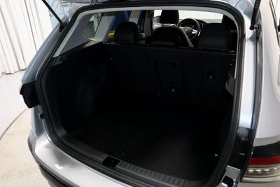 2025 Volkswagen Taos SE 4MOTION