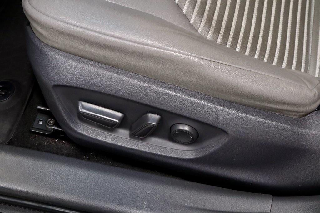 2018 Toyota Camry L Auto (Natl)