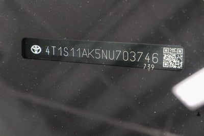 2022 Toyota Camry SE Auto (SE)