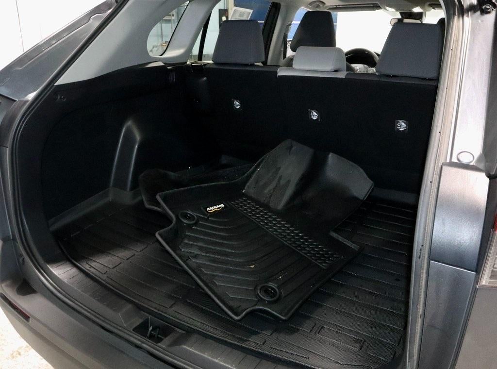 2022 Toyota RAV4 Hybrid XLE AWD (Natl)