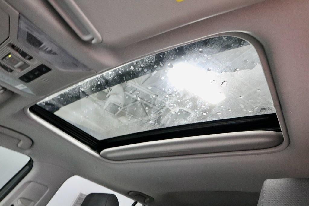 2022 Toyota RAV4 Hybrid XLE AWD (Natl)