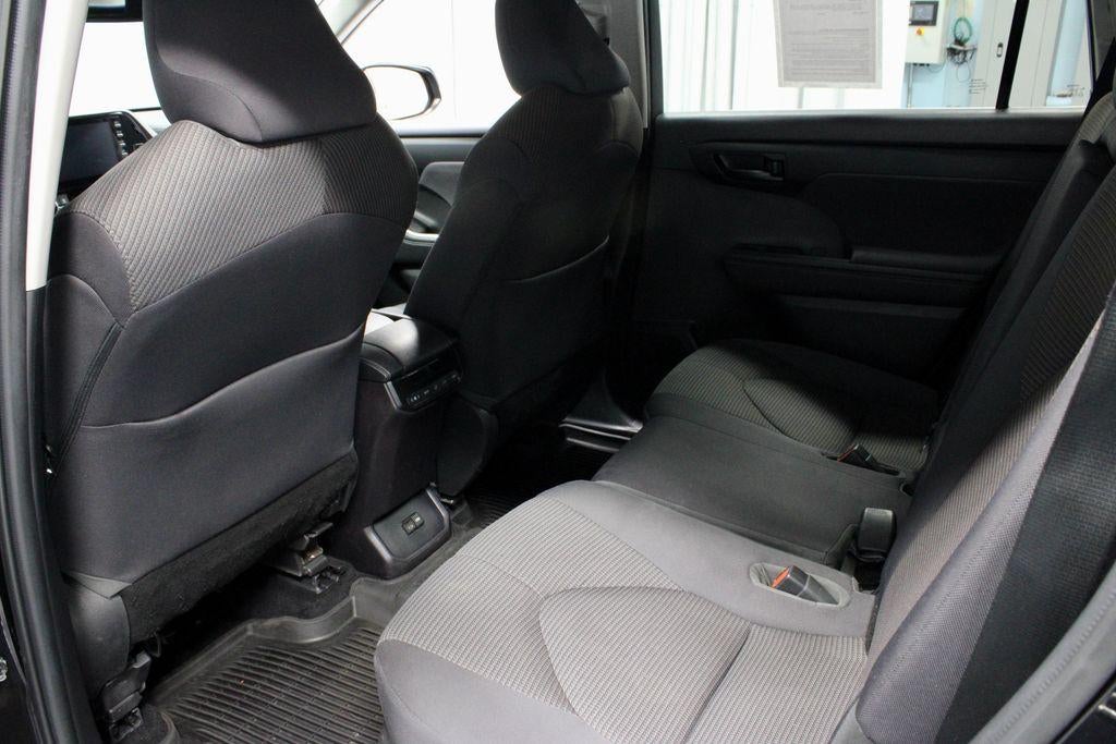 2022 Toyota Highlander Hybrid LE AWD (Natl)
