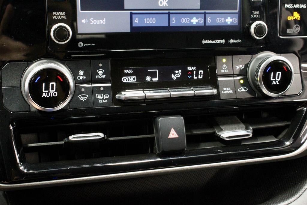 2022 Toyota Highlander Hybrid LE AWD (Natl)