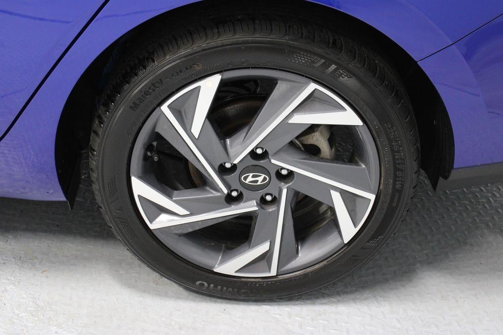 2025 Hyundai ELANTRA SEL Sport IVT