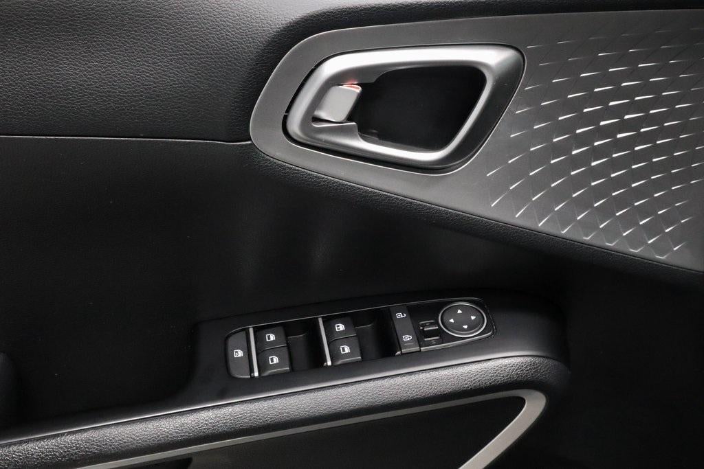 2024 Kia Soul LX IVT