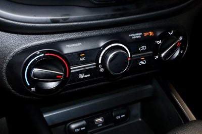 2024 Kia Soul LX IVT