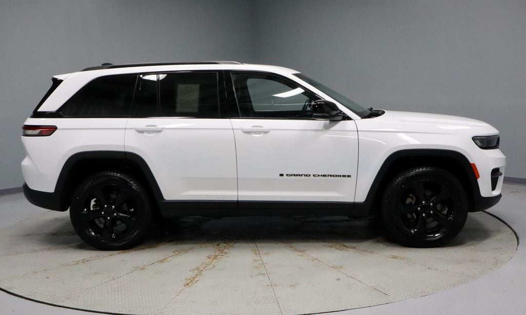 2024 Jeep Grand Cherokee Altitude