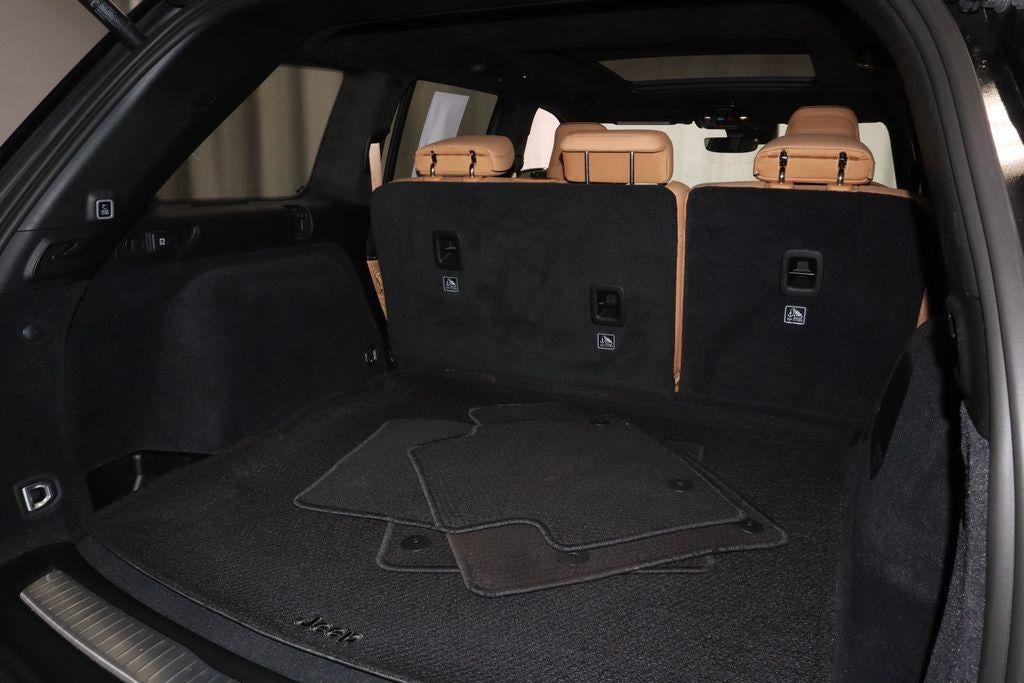2025 Jeep Grand Cherokee Summit Reserve