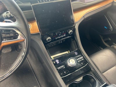2022 Jeep Grand Cherokee Summit