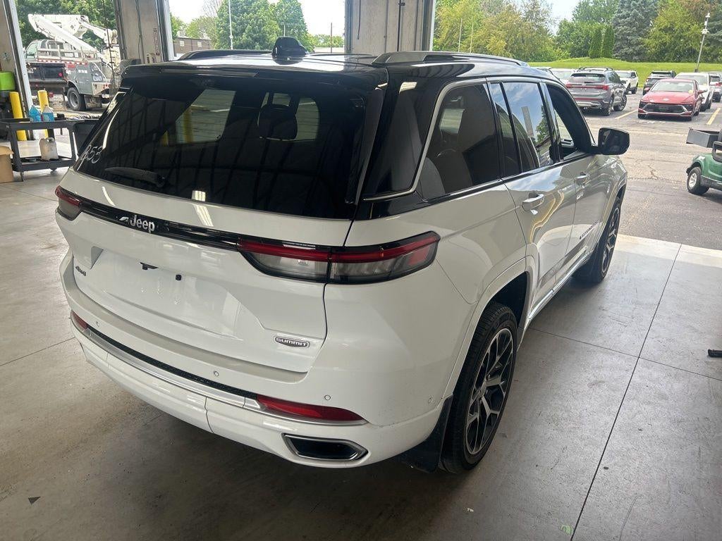 2022 Jeep Grand Cherokee Summit