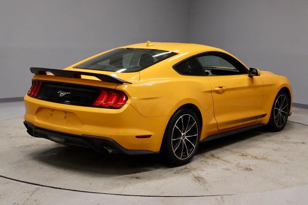 2022 Ford Mustang EcoBoost