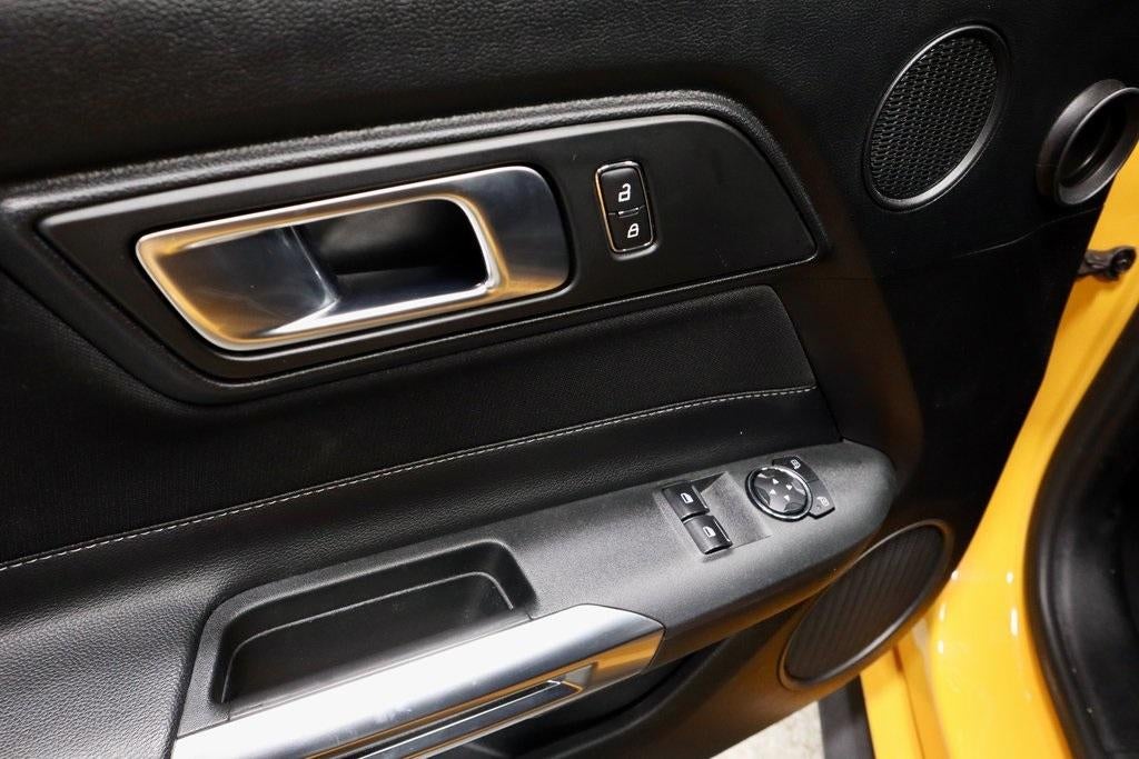 2022 Ford Mustang EcoBoost