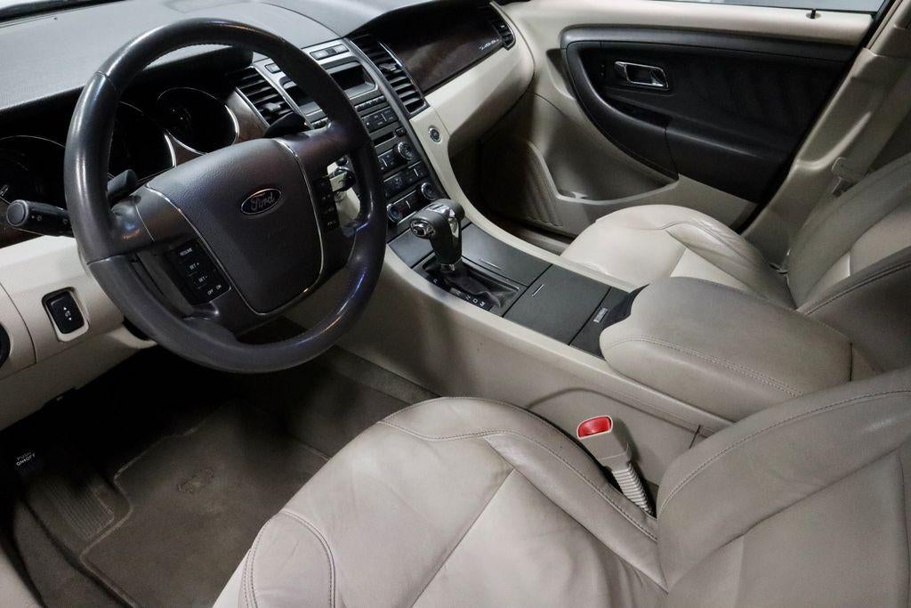 2011 Ford Taurus SEL