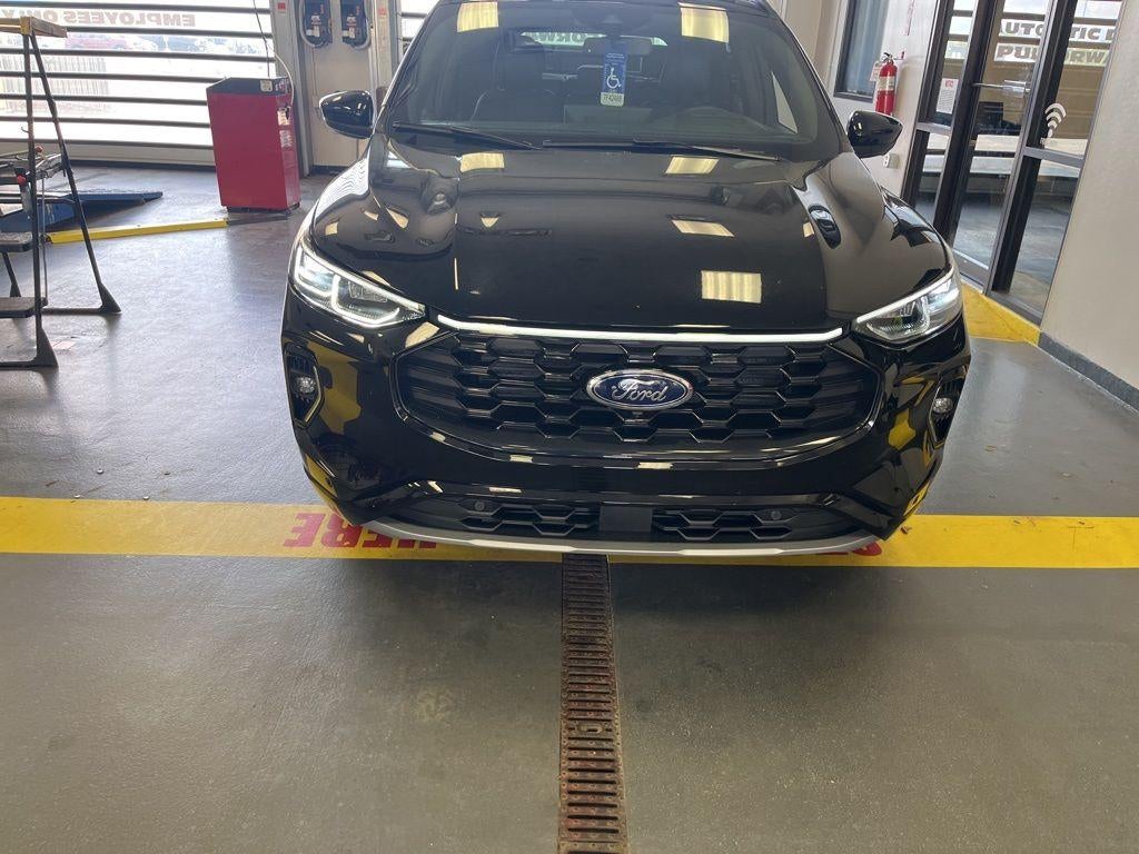 2023 Ford Escape ST-Line Elite