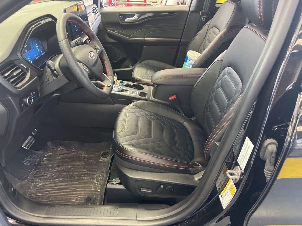 2023 Ford Escape ST-Line Elite