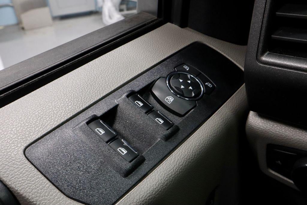 2022 Ford Super Duty F-350 SRW XL