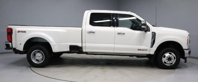 2023 Ford Super Duty F-350 DRW Lariat