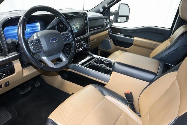 2023 Ford Super Duty F-350 DRW Lariat