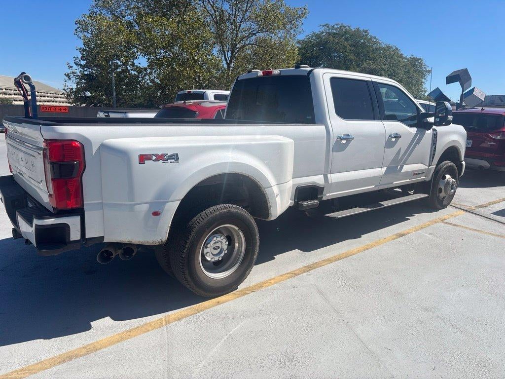 2024 Ford Super Duty F-350 DRW Platinum