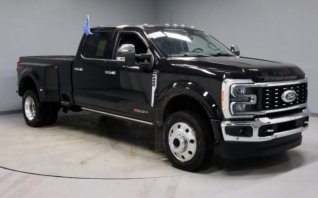 2023 Ford Super Duty F-450 DRW Lariat