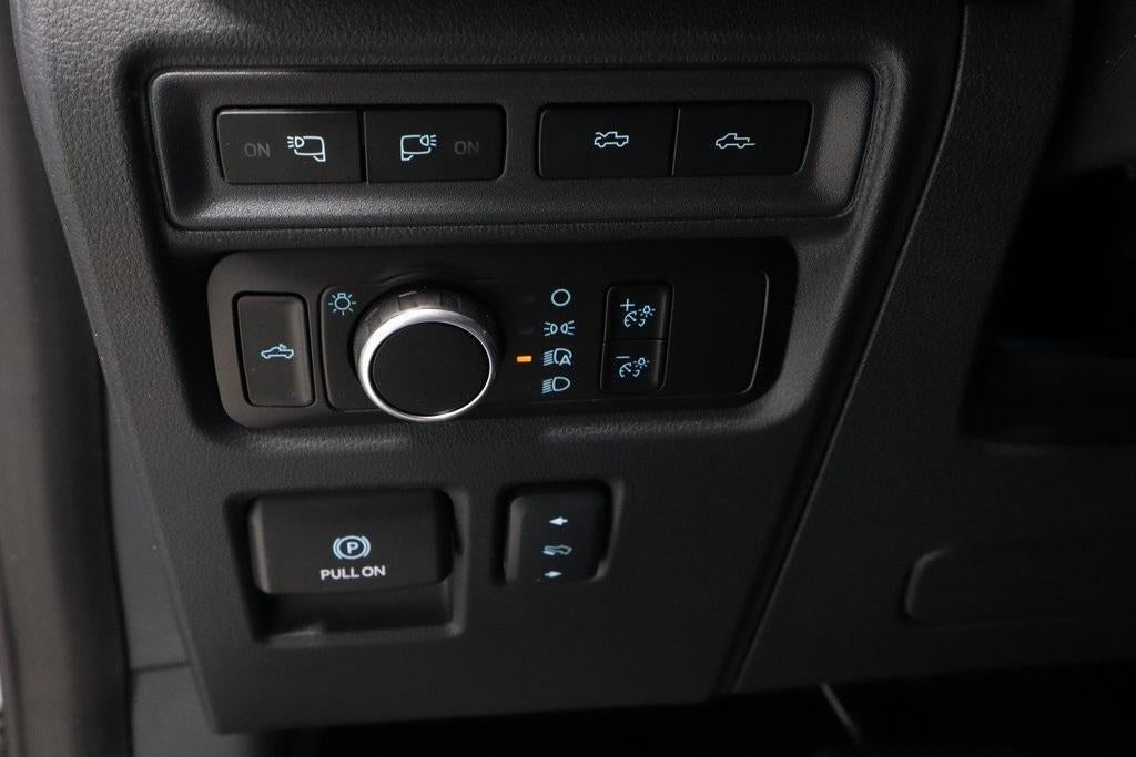 2023 Ford F-150 Lightning Lariat