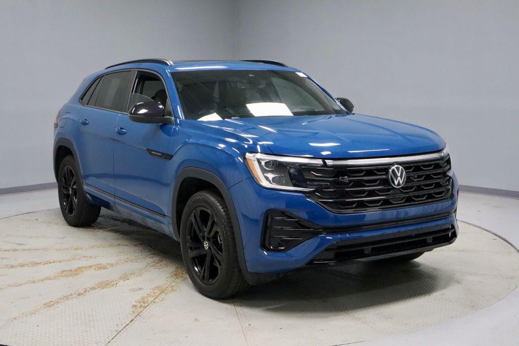 2025 Volkswagen Atlas Cross Sport 2.0T SEL R-Line Black