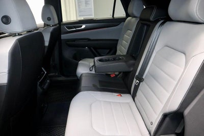 2025 Volkswagen Atlas Cross Sport 2.0T SEL R-Line Black