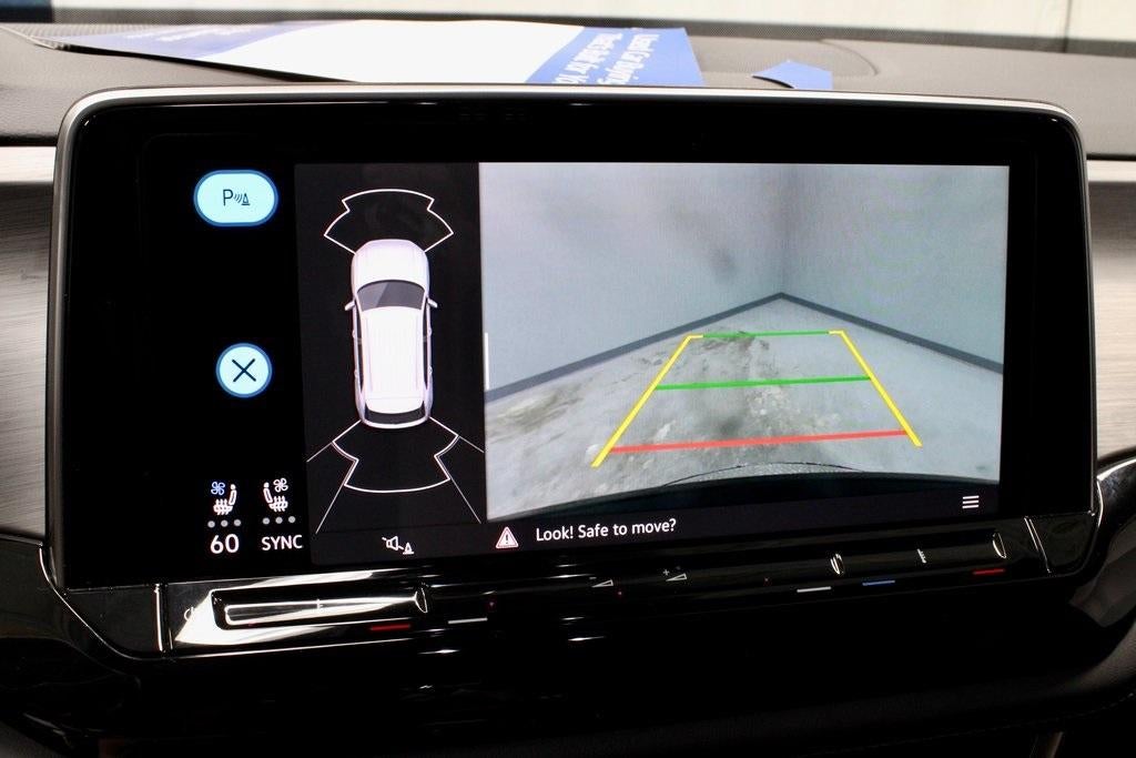 2025 Volkswagen Atlas Cross Sport 2.0T SE w/Technology