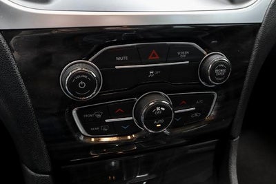 2022 Chrysler 300 Touring