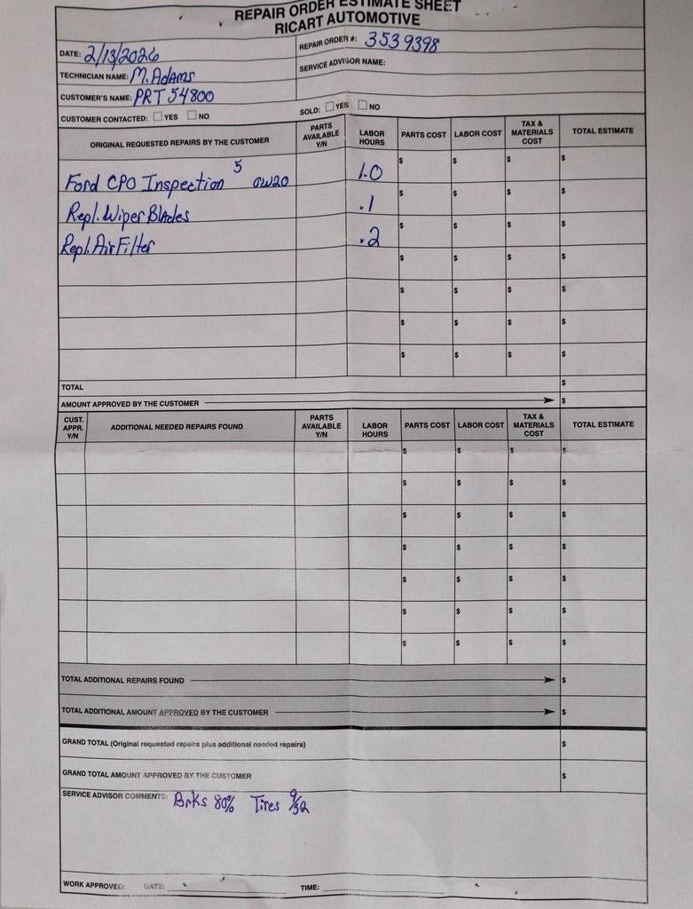 2023 Chrysler Voyager LX