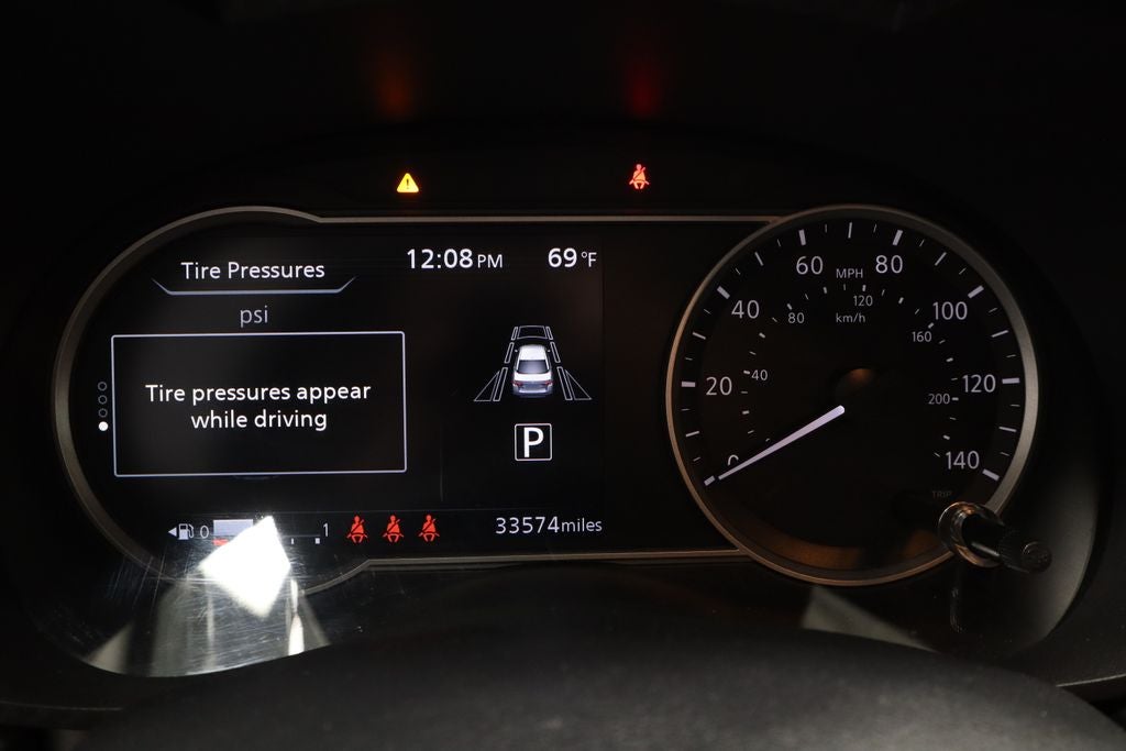 2024 Nissan Versa 1.6 SR