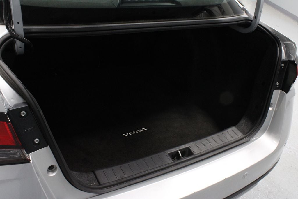 2024 Nissan Versa 1.6 SR