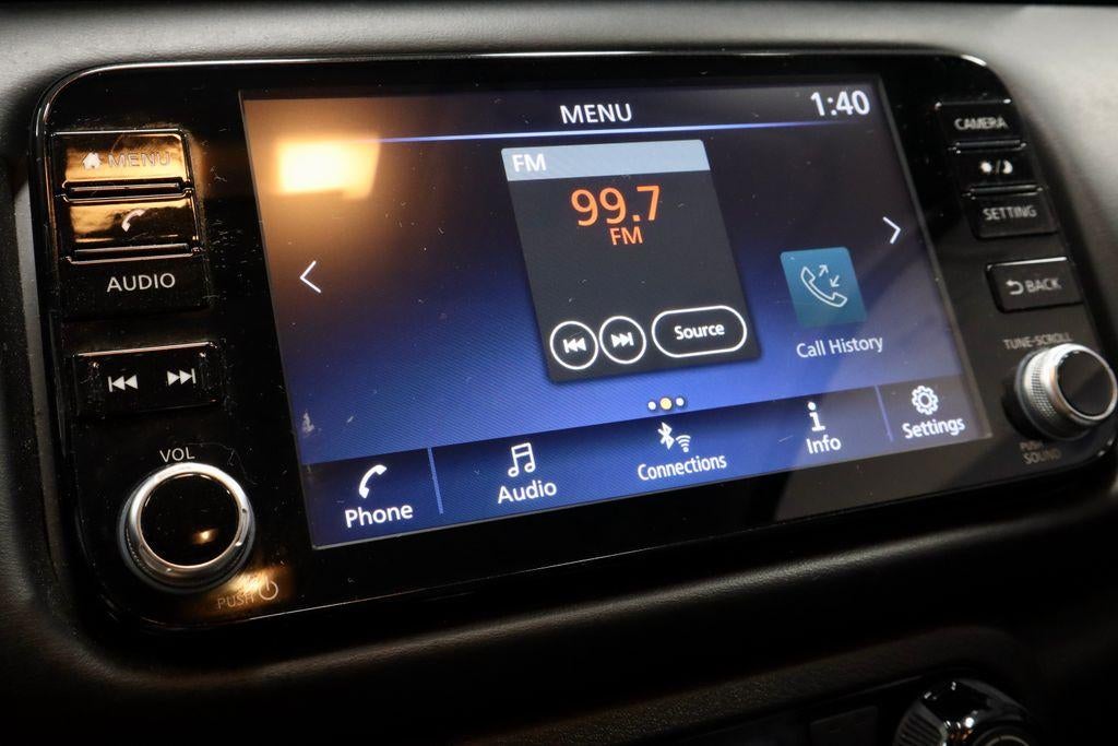 2021 Nissan Kicks SR