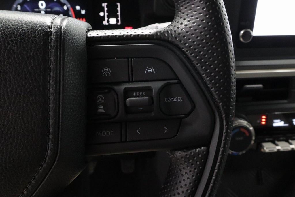 2025 Toyota Tacoma 4WD SR5