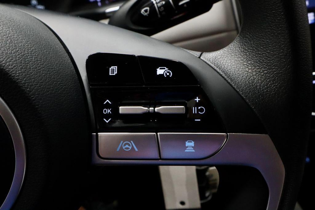 2023 Hyundai TUCSON SE