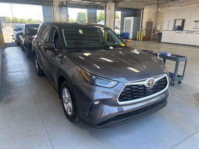 2022 Toyota Highlander LE